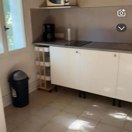 Maison En Fond De Jardin