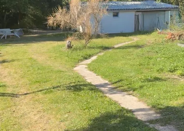 Апартаменты Maison En Fond De Jardin